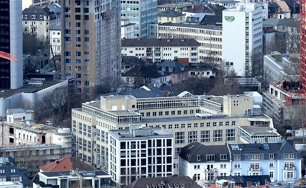 Ludwig Erhard Anlage 1 Frankfurt Parken www.deutsches-architekturforum.de